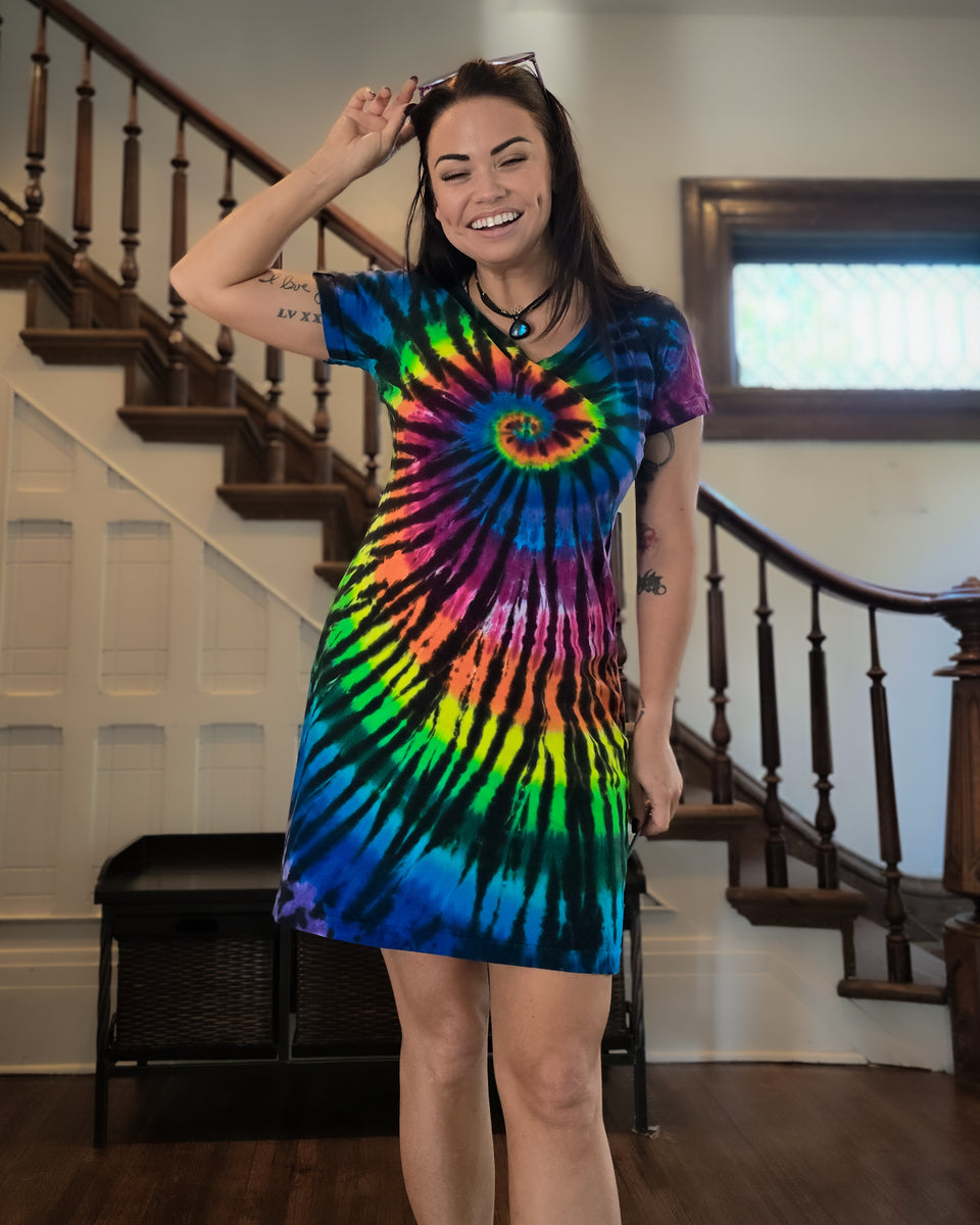 S/M Midnight Rainbow V-Neck T-Shirt Dress – Dimple's Dyes