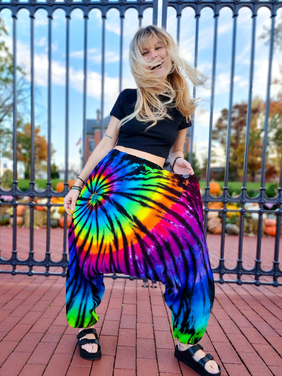 【Zumba】◆Funscape Harem Crop Pants - Rainbow Z1T000733_BBLK_1784.jpg?v=