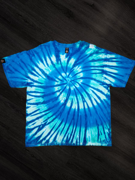 Catch a Wave Swirl Adult Short Sleeve Tee