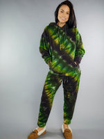 Down to Earth Adult Sweatshirt and Pants size Large